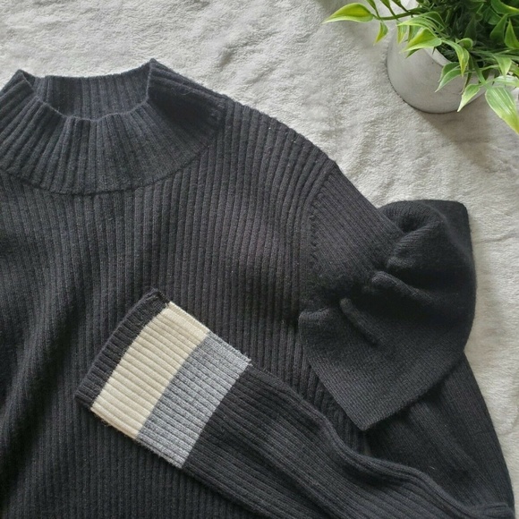 Cynthia Rowley Black Wool Mock Neck Sweater - Picture 2 of 7